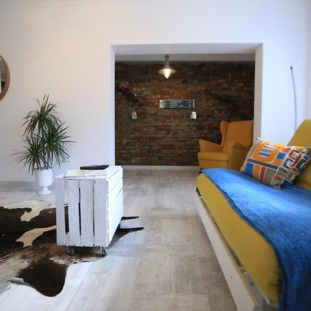 Pentru Plata Numerar Cautati Pe G00Gle, Norsk Skogkatt Galati - Big Tv Disneyplus Tv! Exteriér fotografie